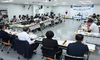 민선9기 고양대전환준비위, 불통상징 신청사건립단 업무보고 제외… 행정대전환 예고  - 민선 8기 행정보고 거부, 민선 9기 원안건립 의지 반영한 대안제시 요구  - 불통행정에 대한 경고이자 소통행정에 대한 강력한 의지        민경선 고양특례시장 당선자와 함께 민선 9기를 설계하는 고양대전환준비위원회(위원장 김달수)는 23일 예정됐던 고양신청사 건립단